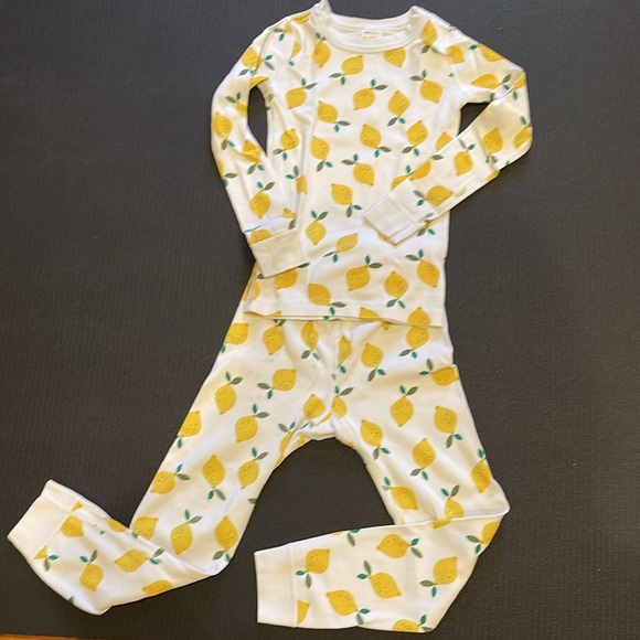 Hanna Andersson Other - Hanna Andersson Lemon Print Organic Cotton Pajamas, size 6-7